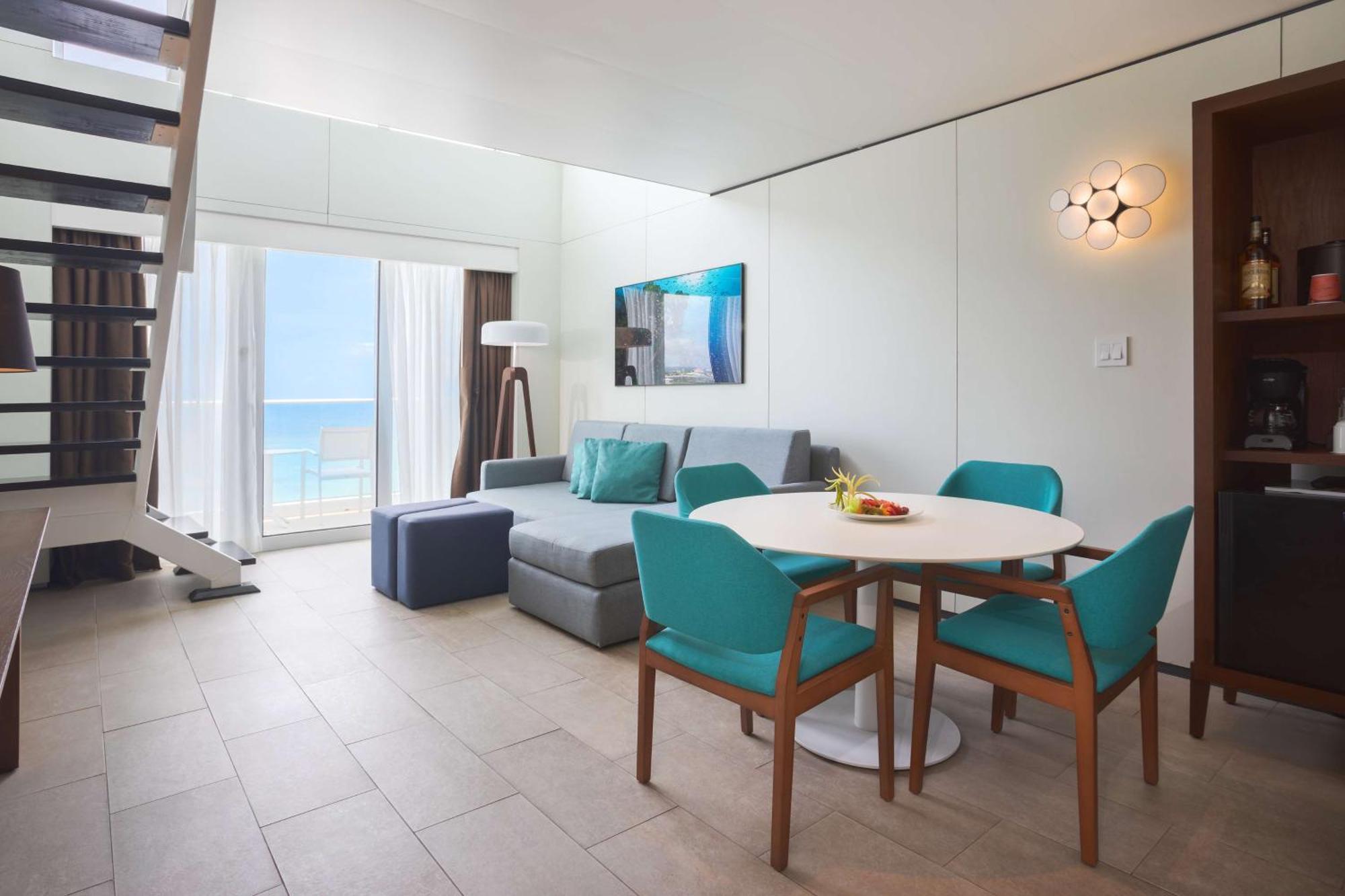 Sonesta Maho Beach All Inclusive Resort Casino & Spa Exterior photo