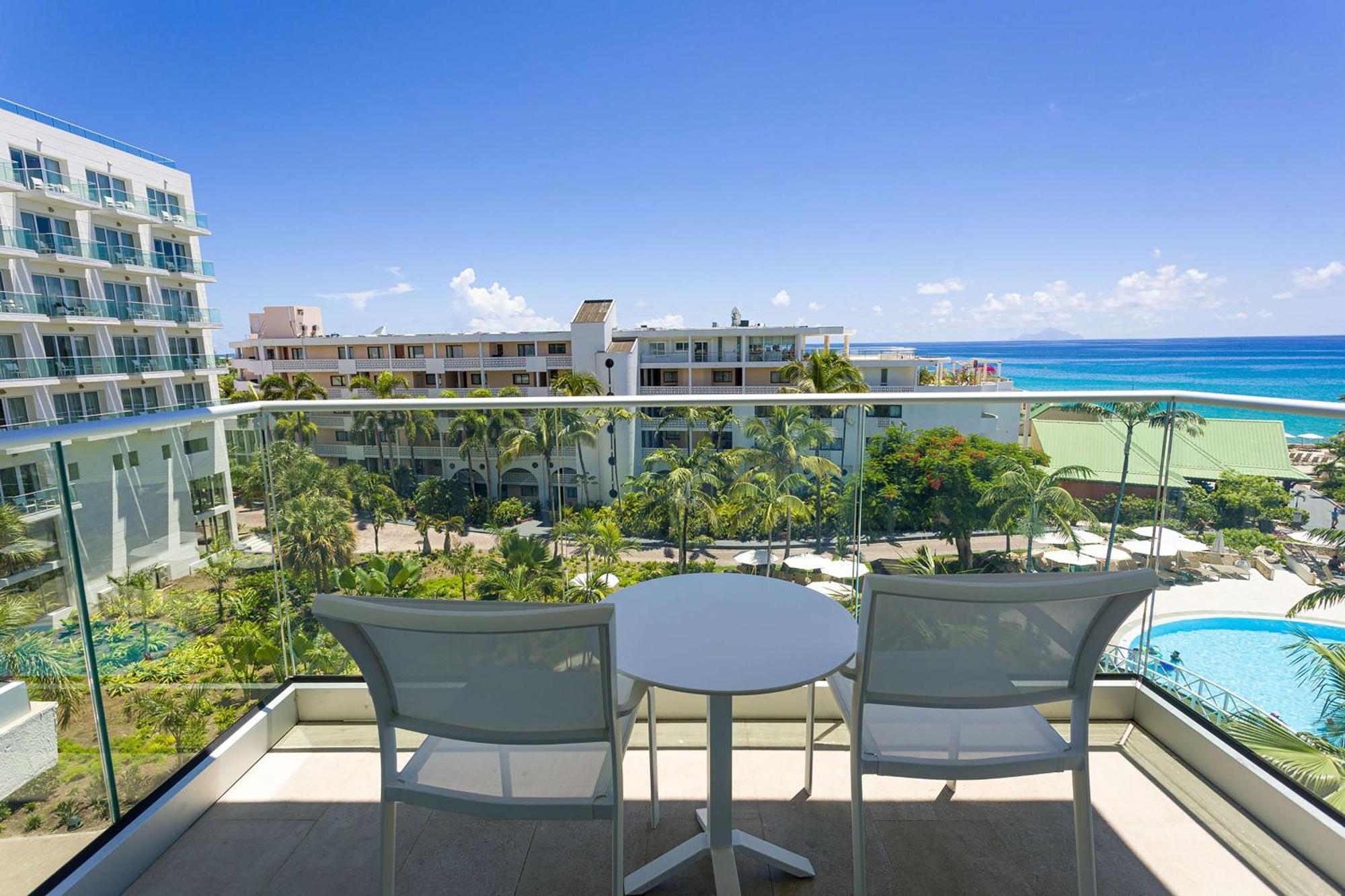 Sonesta Maho Beach All Inclusive Resort Casino & Spa Exterior photo