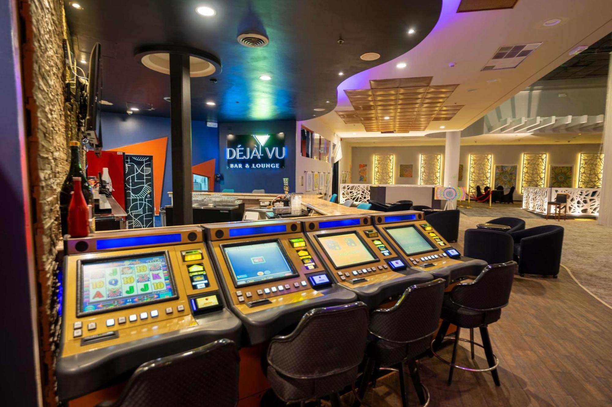 Sonesta Maho Beach All Inclusive Resort Casino & Spa Exterior photo