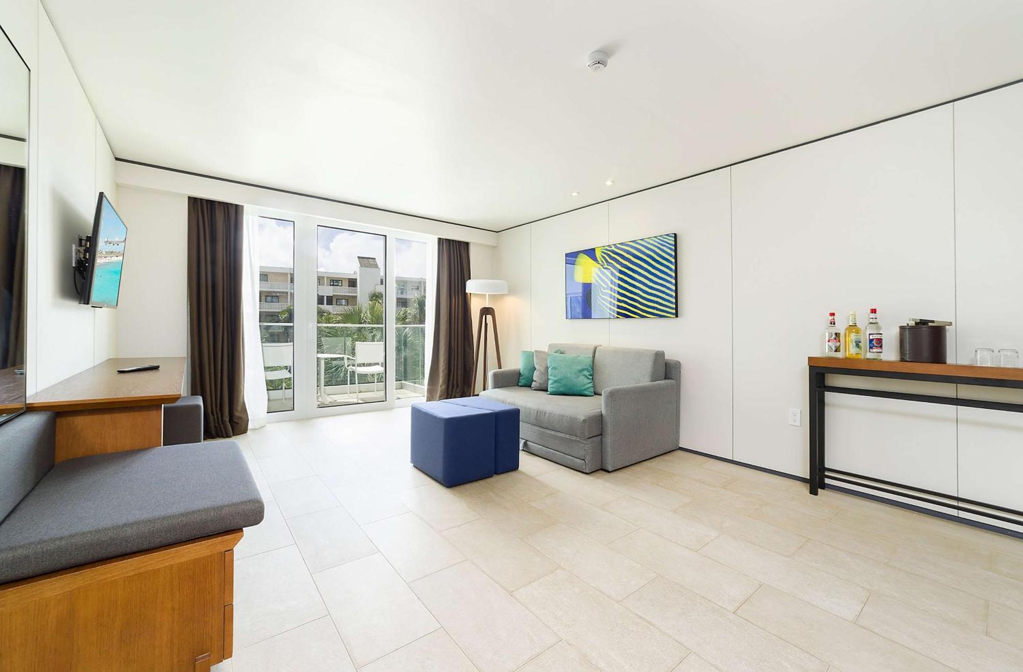 Sonesta Maho Beach All Inclusive Resort Casino & Spa Exterior photo